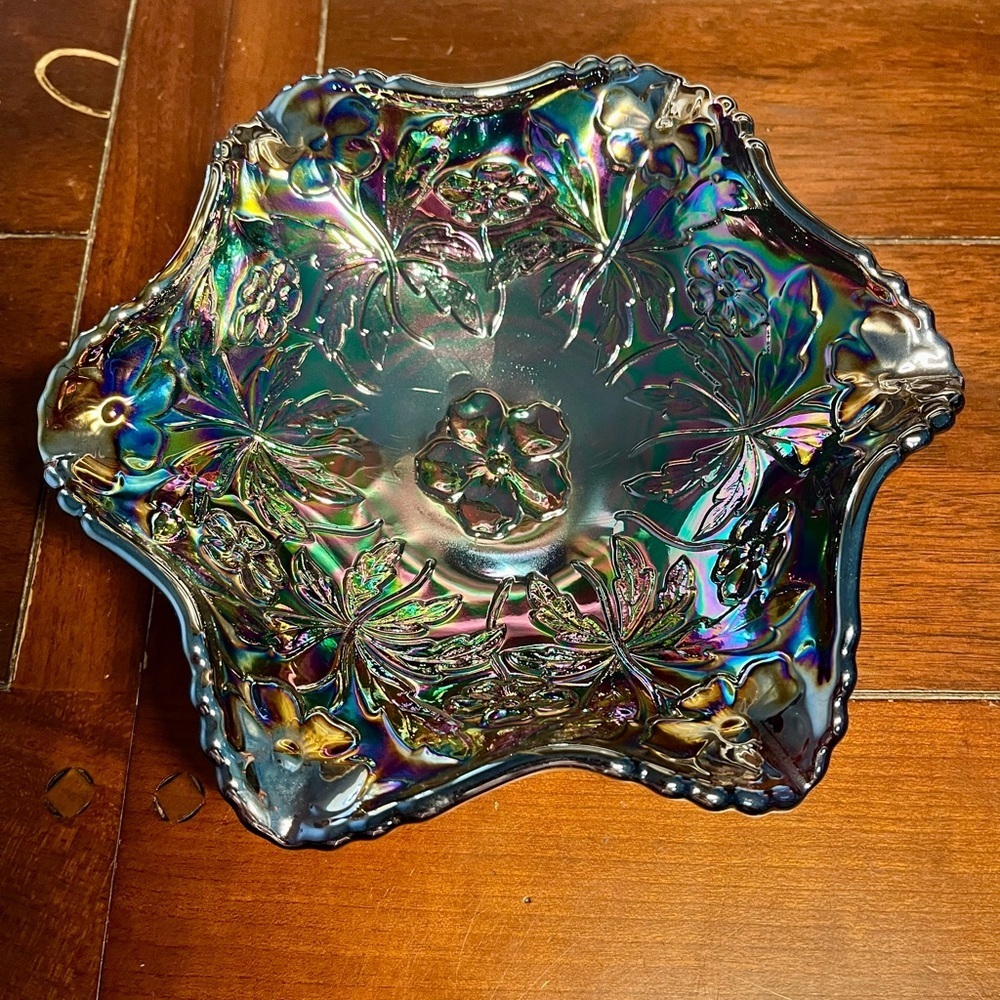 Fenton Art Glass Amethyst Carnival Caroline Dogwood Bowl 1977 Original Tag